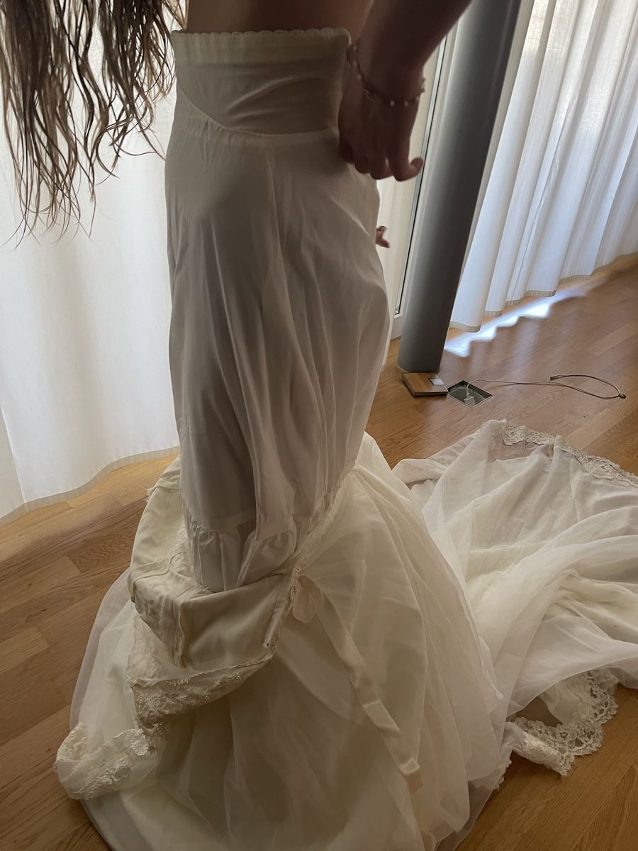 Vestiti: Wunderschönes Vintage Brautkleid mit Spitze – Usato da Rüschlikon venduto da Lajniii 8