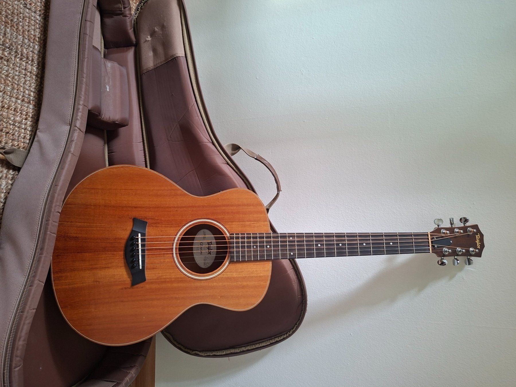 Taylor Musikinstrumente: Taylor GS e-mini Koa/Reisegitarre – Gebraucht aus Basel von blueTao