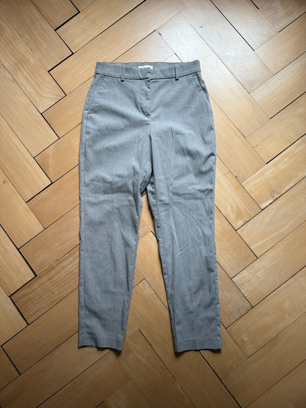 H&M Hosen: Slim Hose hellgrau elegant 38 – Gebraucht aus Zürich von Diazaio