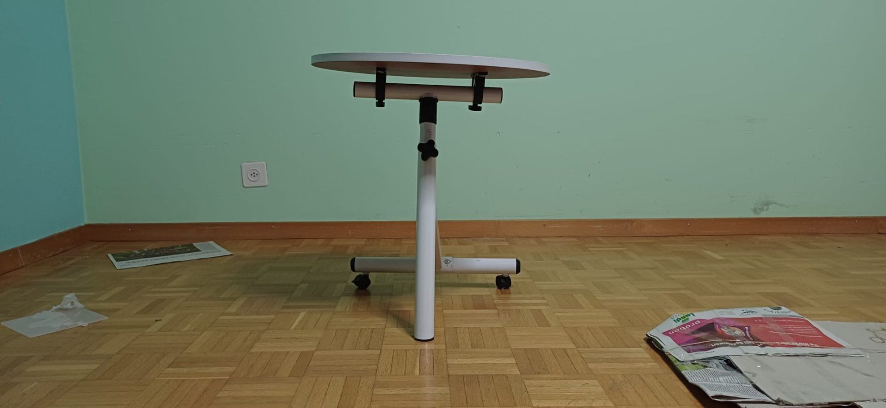 Tische: Table basse ronde à roulettes, réglable en hauteur – Gebraucht aus Payerne von jea_m6nb 8
