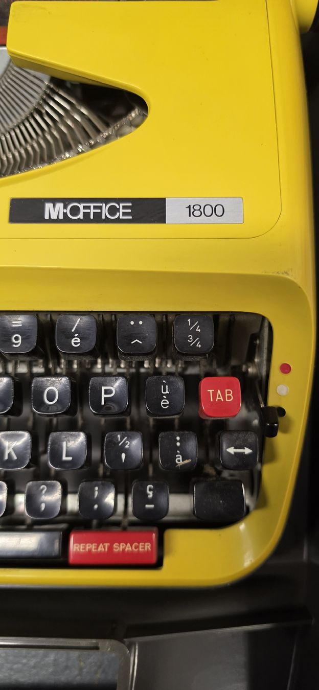 Macchine da scrivere: M-OFFICE 1800 – Usato da Villnachern venduto da Mite_Buc 1