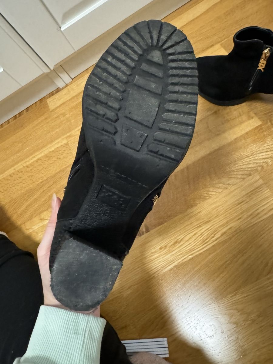 Damenschuhe: Stiefeletten Grösse 39, Schwarz, Absatzschuhe – Neu (gemäss Beschreibung) aus Arlesheim von Eli_77 4