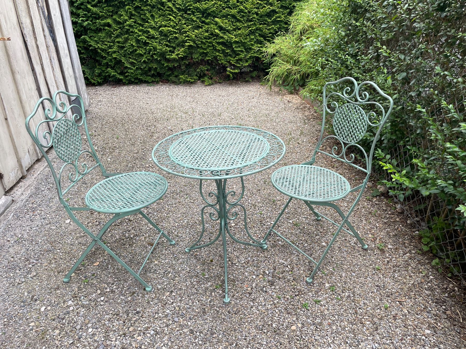 Set de table et chaises: Gartentischli mit 2 Stühlen – D'occasion à Flawil par Naphtali