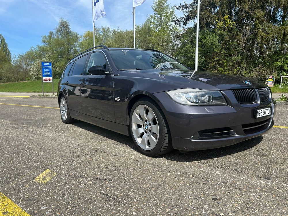 BMW 325i Touring