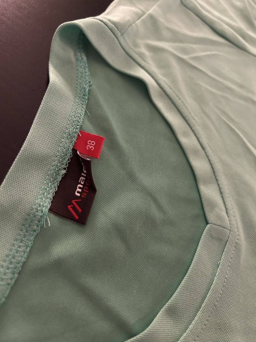 T-Shirts: Maglietta sportiva – Gebraucht aus Tenero von Laura-Pedu 1