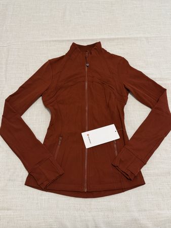 🆕 Lululemon Define Jacket Nulu – brick red, Size 4