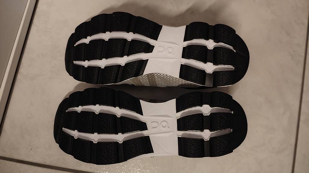 On Damenschuhe: On cloudrush - NEW - 38.5 – Neu und originalverpackt aus Bülach von lau_zd5m 1