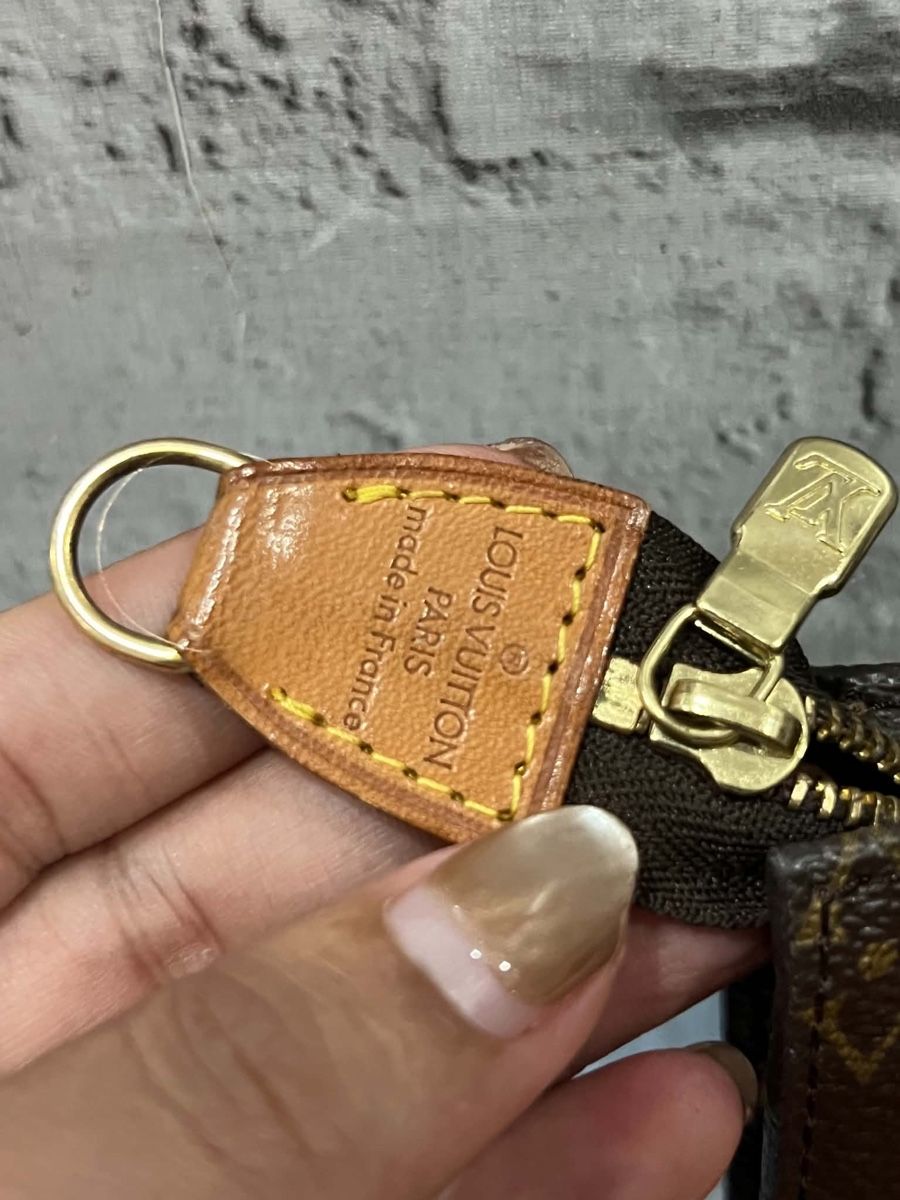 Louis Vuitton Sacs: Louis Vuitton toiletry pouch – D'occasion à Widnau par Pukpan_99 1