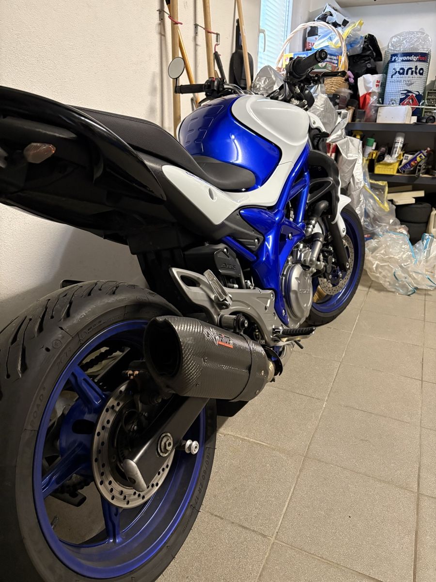 Strada: Suzuki Gladius 650 (35Kw) – Usato da Pregassona venduto da ser_9rz8 1