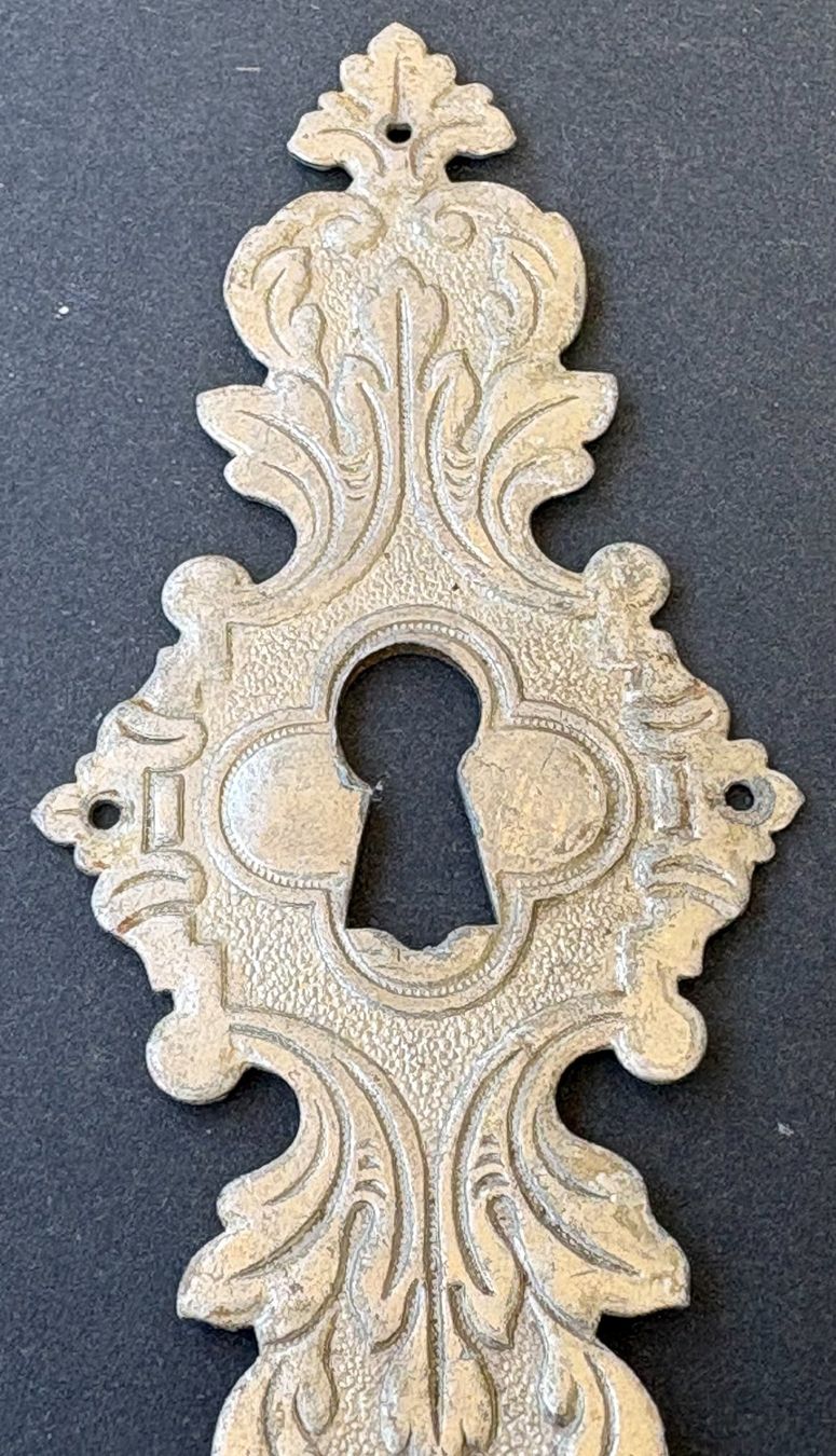 Ferramenta: ANTIKE SCHLÜSSELROSETTE – Usato da Ostermundigen venduto da wini63 2