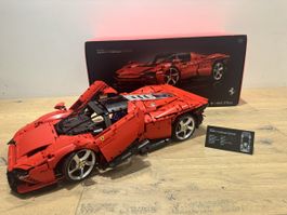 LEGO Technic Ferrari Daytona SP3 (42143)  Komplett aufgebaut