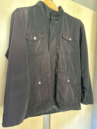 Schwarze Herrenjacke Grösse 50 vom Biaggini