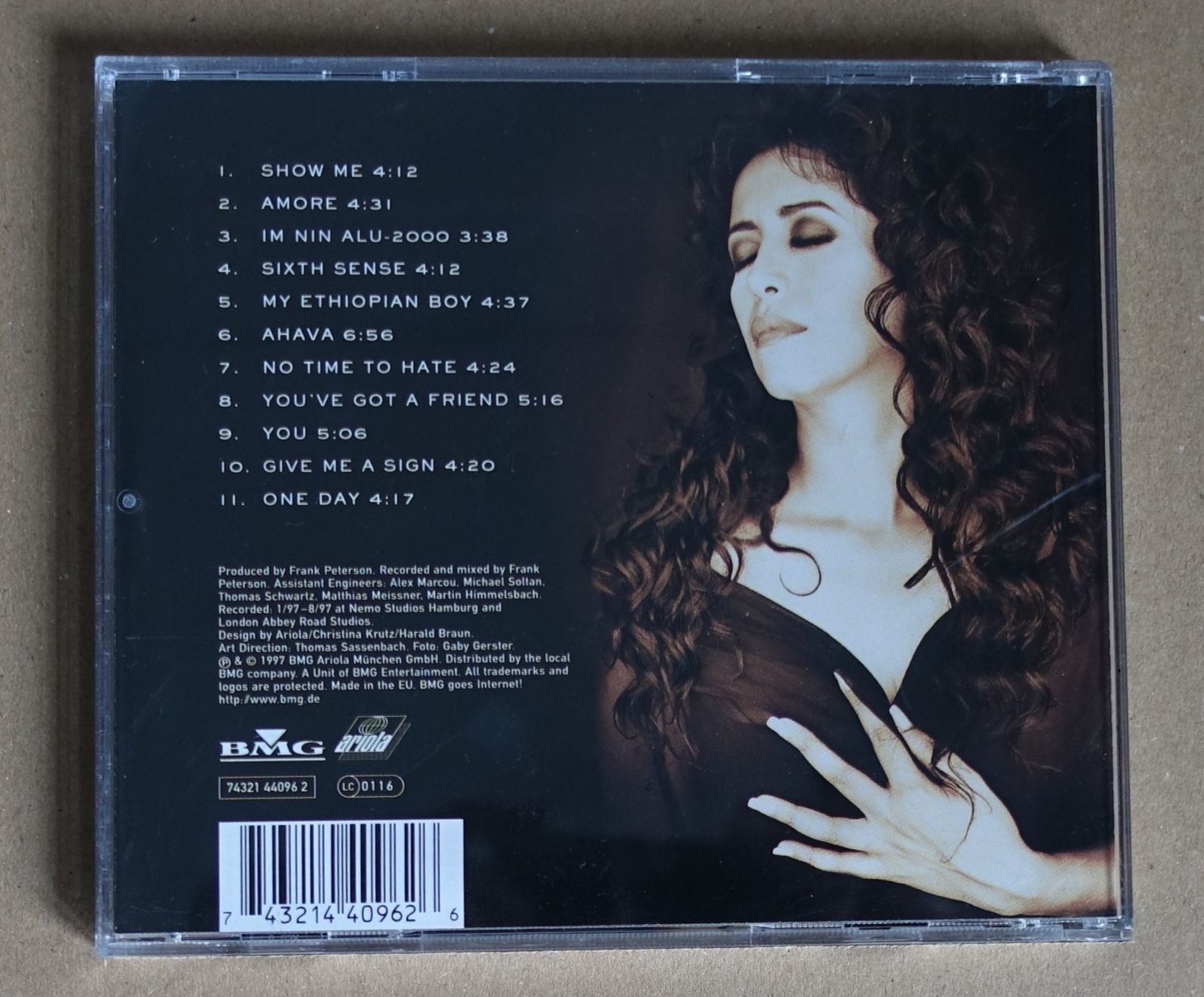CD: Ofra Haza - D11 – Usato da Sessa venduto da discoverymedia 1