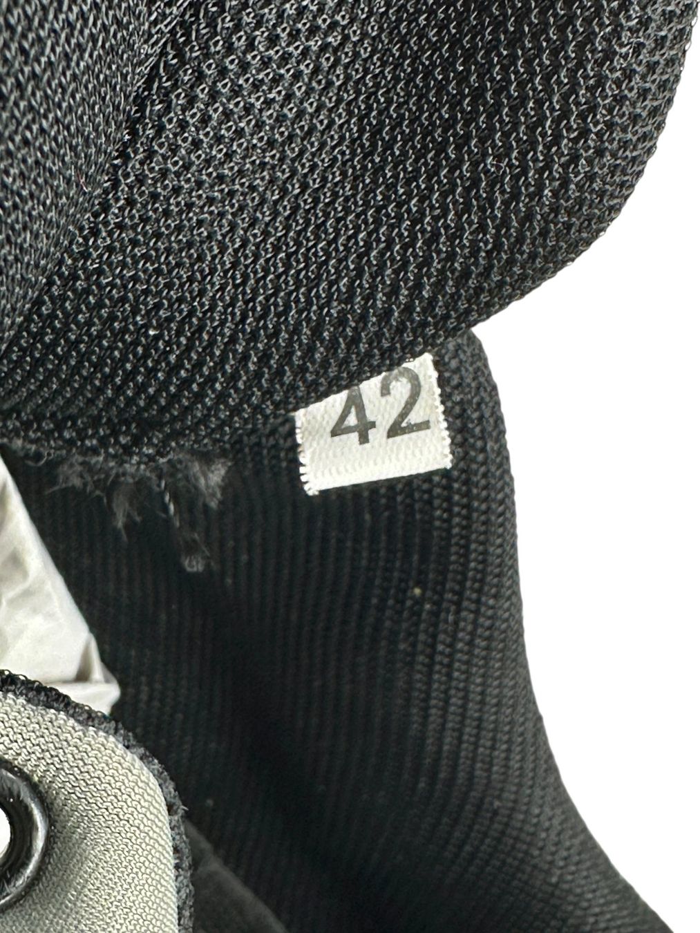Chaussures hommes: Baskets édition limitée Cardi B CADB X2. Pointure 42 – D'occasion à Morges par DidisLuxeFinds 1