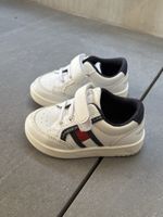 Kinder / Baby Turnschuhe Tommy Hilfiger weiss Grösse 21