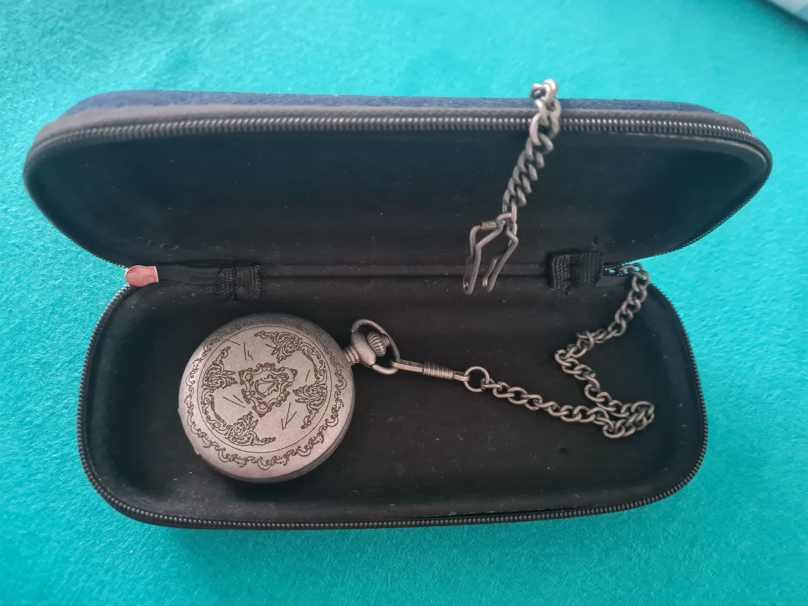 Uhren: COLLECTOR/Assassin's Creed UNITY "ARNO POCKET WATCH" – Neu (gemäss Beschreibung) aus Etoy von MyStyleMyMode 4