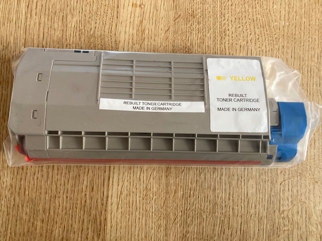 Cartucce per stampanti & toner: Tonerkartusche Yello – Nuovo e nell'imballaggio originale da Weiningen ZH venduto da Samsonite7