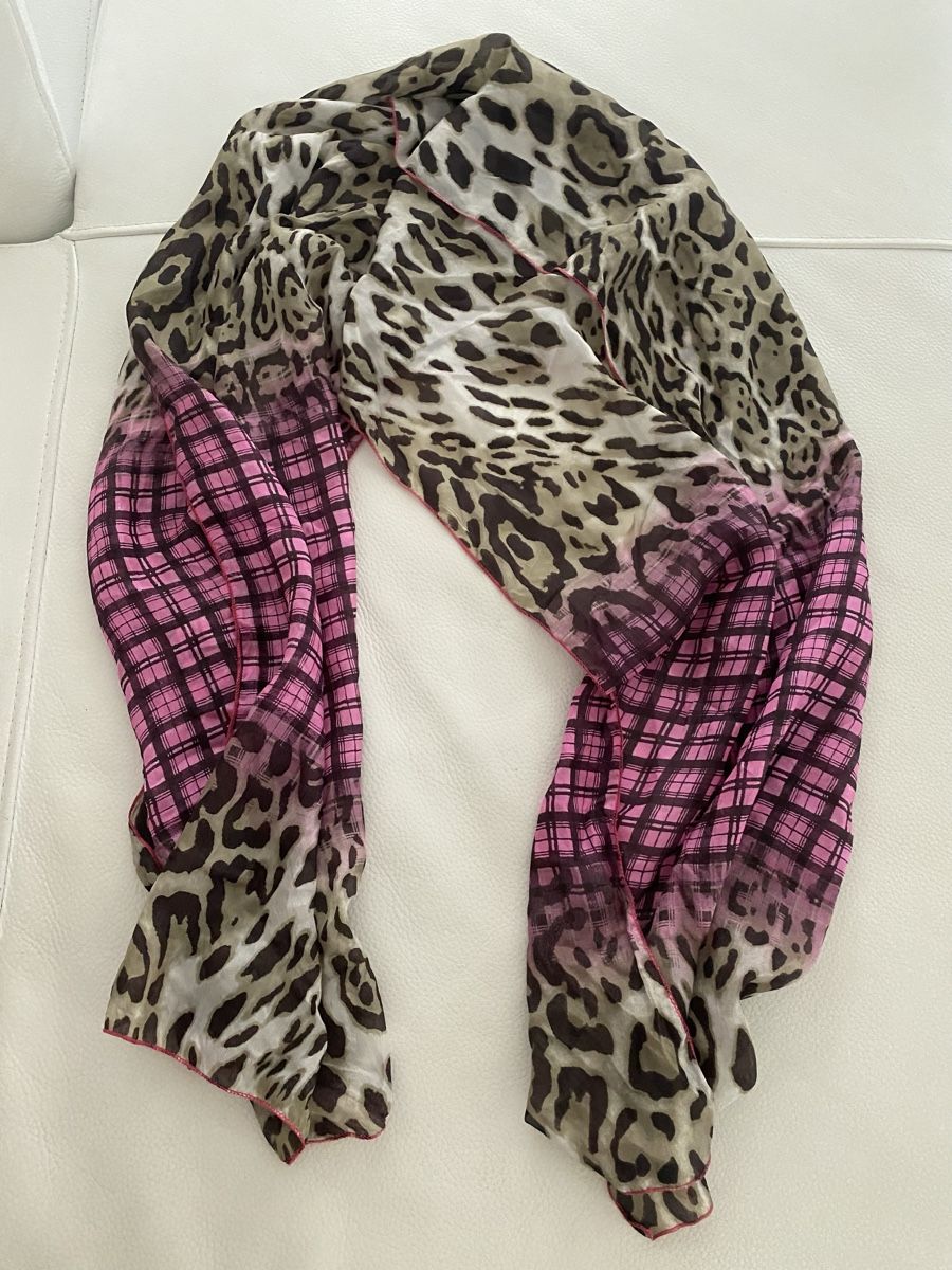 Codello Foulard & Sciarpe: Codello Seiden Schal 🌸 – Usato da Opfikon venduto da Luis144