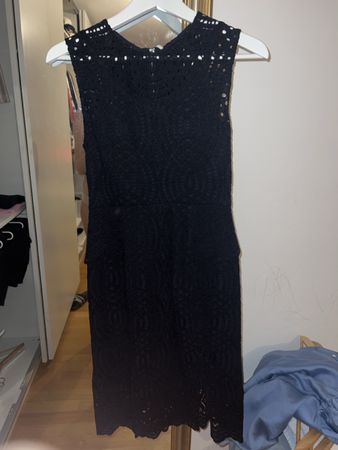 Elegantes Sommerkleid Grösse 34 schwarz Spitzenkleid neuwert