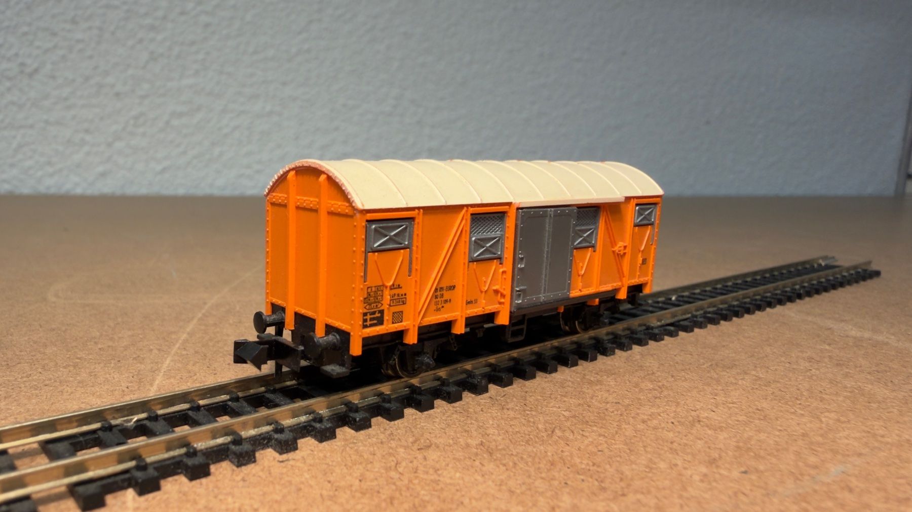 Fleischmann Modellini di ferrovie: Fleischmann Güterwagen Spur N – Usato da Schlieren venduto da rat_lq6b