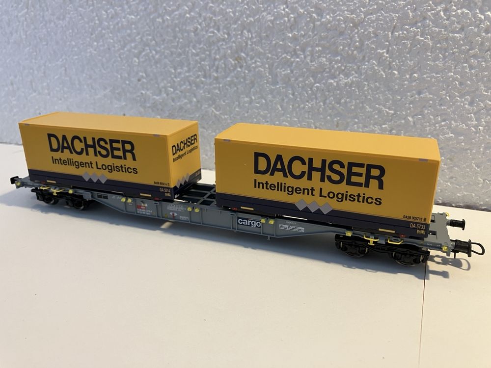 Roco Modelleisenbahnen: Roco HO / DC / Wagon porte-conteneurs Dachser – Neu und originalverpackt aus Genève von frespo 1