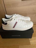 TOMMY HİLFİGER SNEAKERS GRÖSSE 40