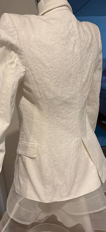 Vestes: Blazer weiss mit Muster – D'occasion à St. Gallen par KristiS 2