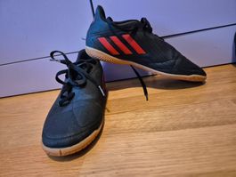 Adidas Hallenschuhe Grösse 37