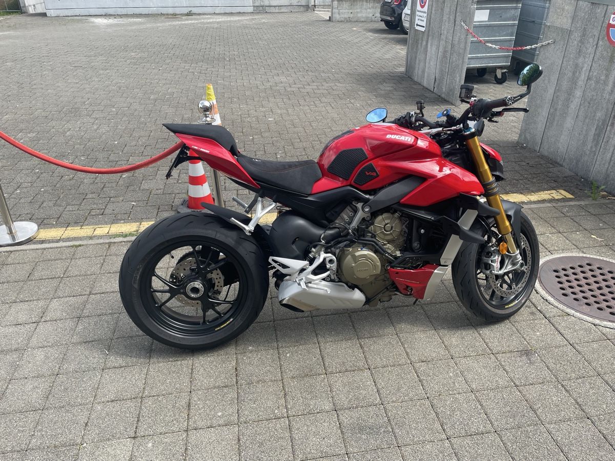Ducati Strada: Ducati Streetfighter V4S – Usato da Uster venduto da jejis 1