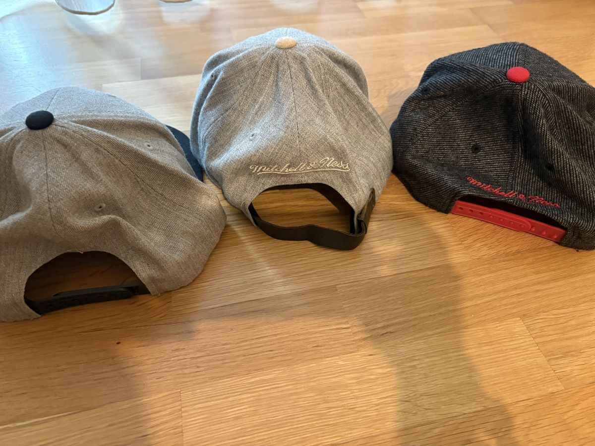 Copricapi, berretti & cappellini: Herren-Cap 4x – Usato da Büron venduto da Flor2009 2