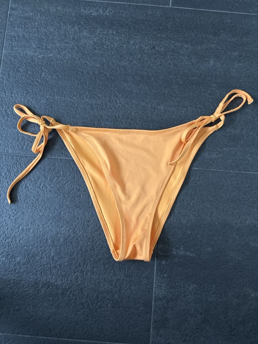Badekleider & Bikinis: Bikinihose S 36 – Gebraucht aus Sarnen von leonie.vera