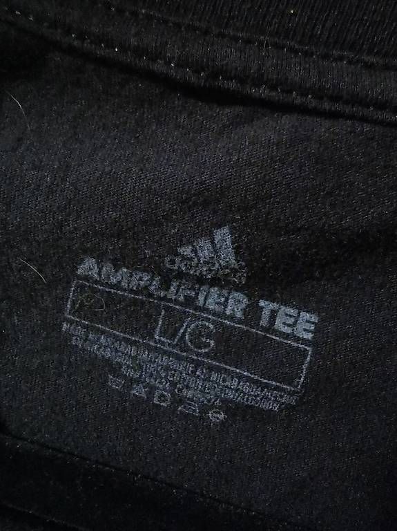 T-shirt: Adidas Tshirt – Usato da Neuhausen venduto da NatWag 3