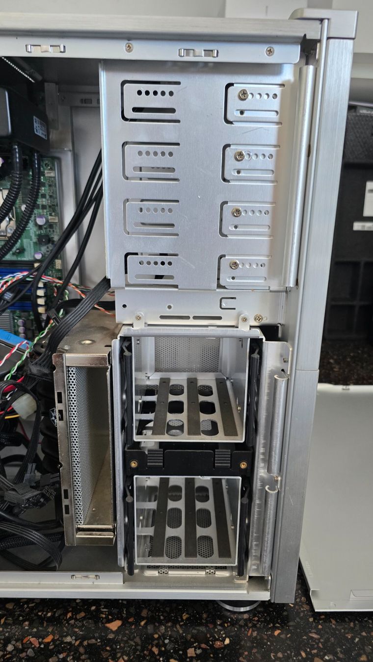 Gehäuse: SilverStone Alu-PC-Gehäuse / mit Komponenten, ungeprüft – Gebraucht aus Zürich von Christian_FB 7