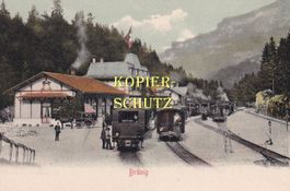 Brünig-Passhöhe, Bahnhof (belebt, mit Eisenbahnen) /az