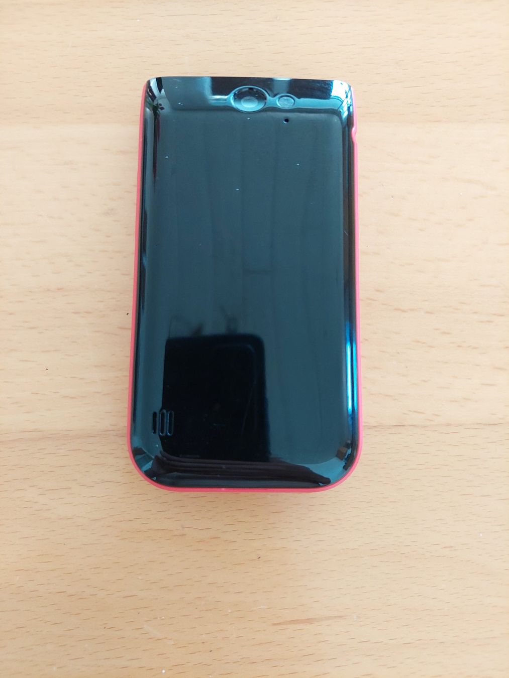 Nokia Telefoni cellulari / Smartphones: Nokia 2720 Flip Handy rot – Usato da St.Gallen venduto da Tamal0204 2