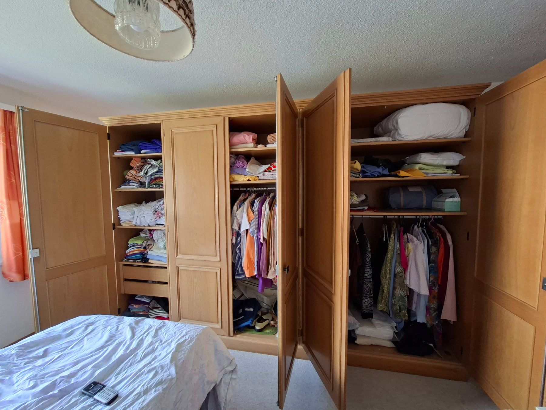 Armadi: Kleiderschrank – Usato da Etzwilen venduto da 3ei_5rty 2