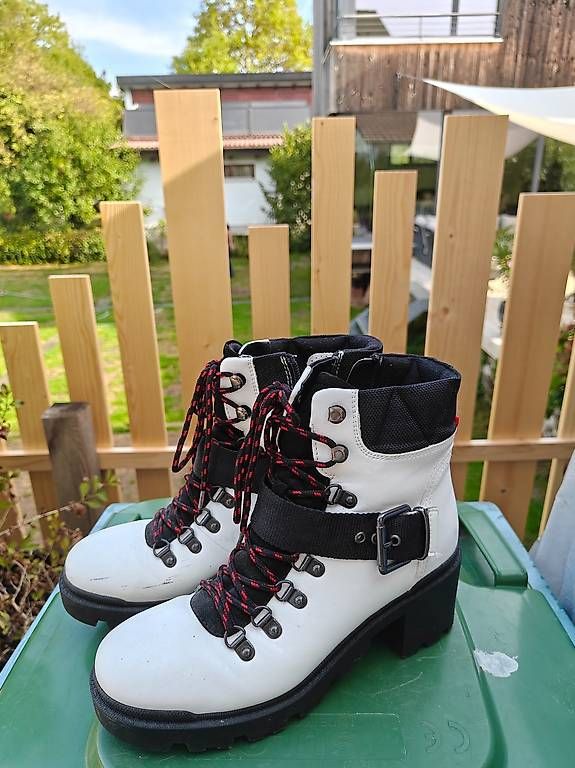 Chaussures femmes: Boots in Gr. 39 – D'occasion à Liestal par Robalani 1