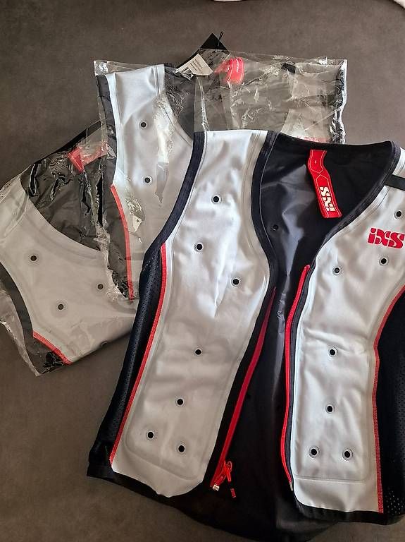 Tops: IXS Bodycool Dry Weste neu! – Gebraucht aus Glattpark(Opfikon) von wolle1102