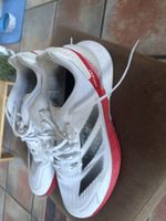 Chaussures Adidas Defiant, taille 42 2/3, comme neuf!