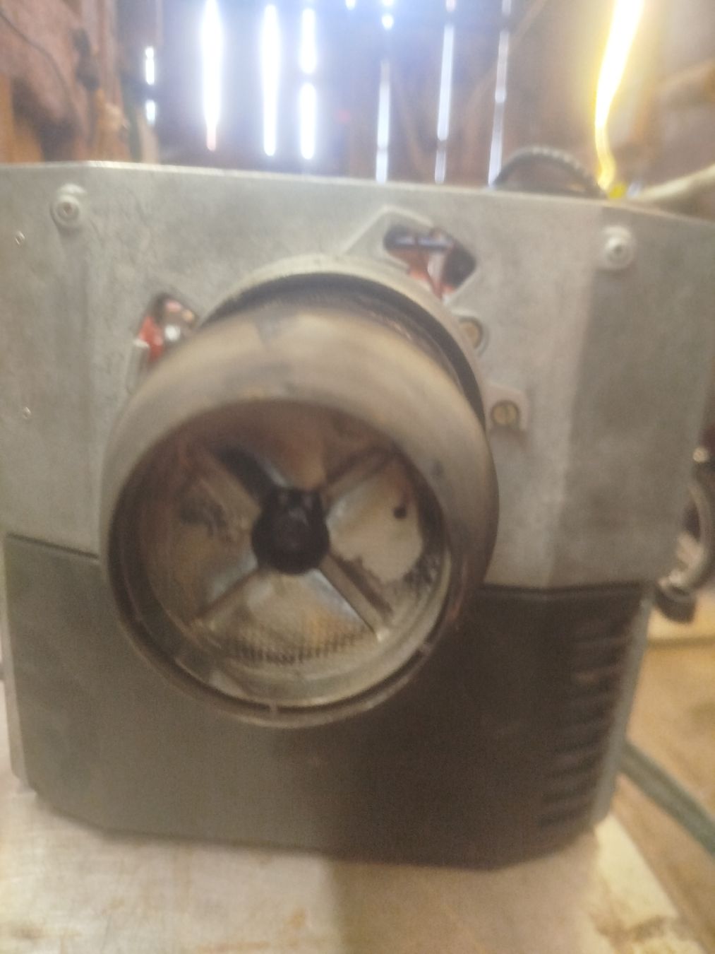 Radiateurs: Brenner unit 120 220V Gebraucht – D'occasion à Sax par Mueller9412 2