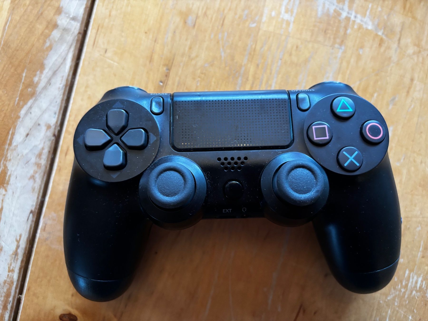 Sony Console: PS4 Konsole (861 GB) mit 1 Controller – Usato da Frenkendorf venduto da gelbeZinnie 1