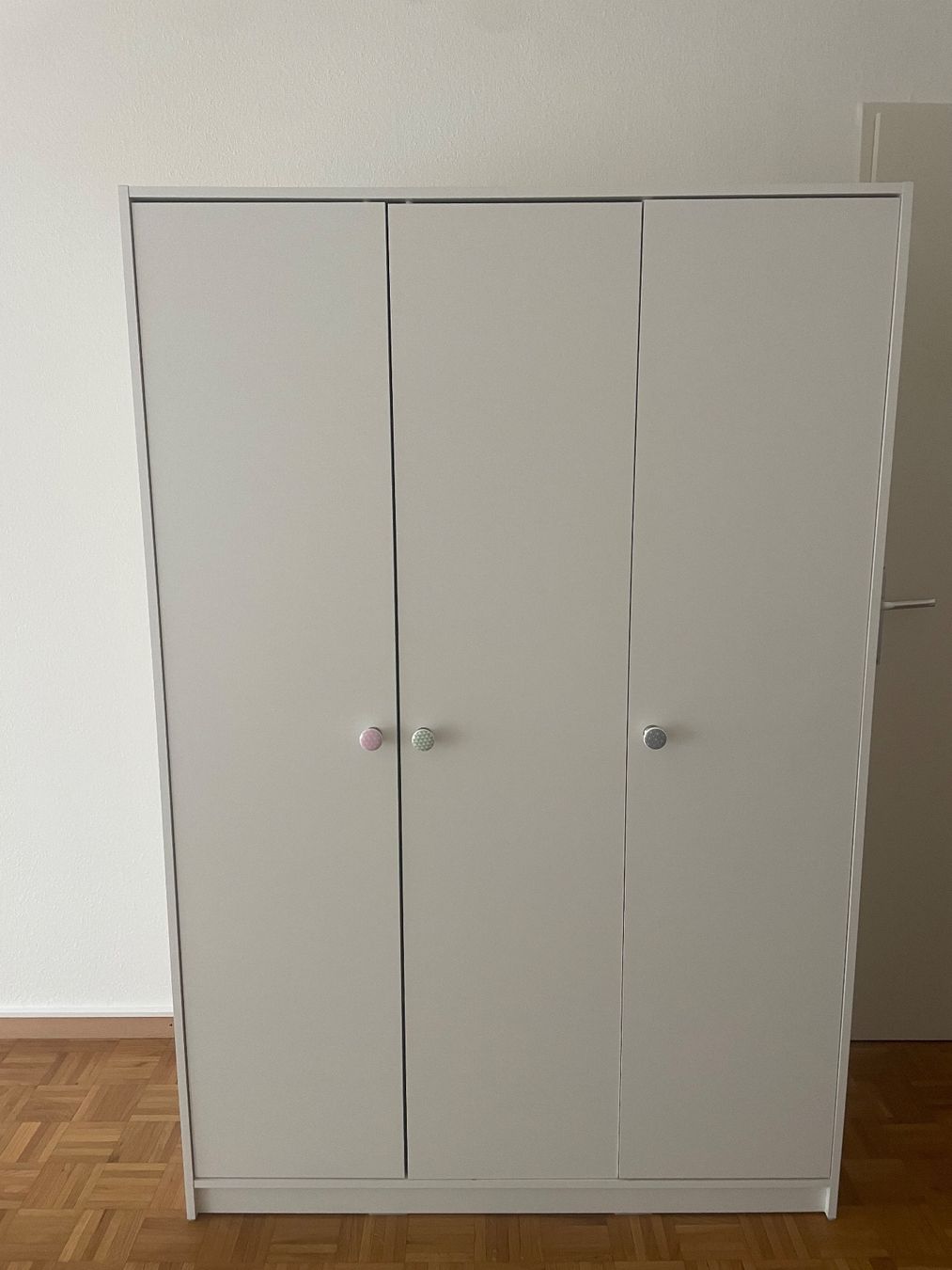 Ikea Armadi: Armoire 3 portes – Usato da Genève venduto da aug_w6dd