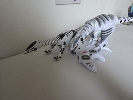 2 coole WowWee Roboter Dinosaurier mit Funkfernbedienung