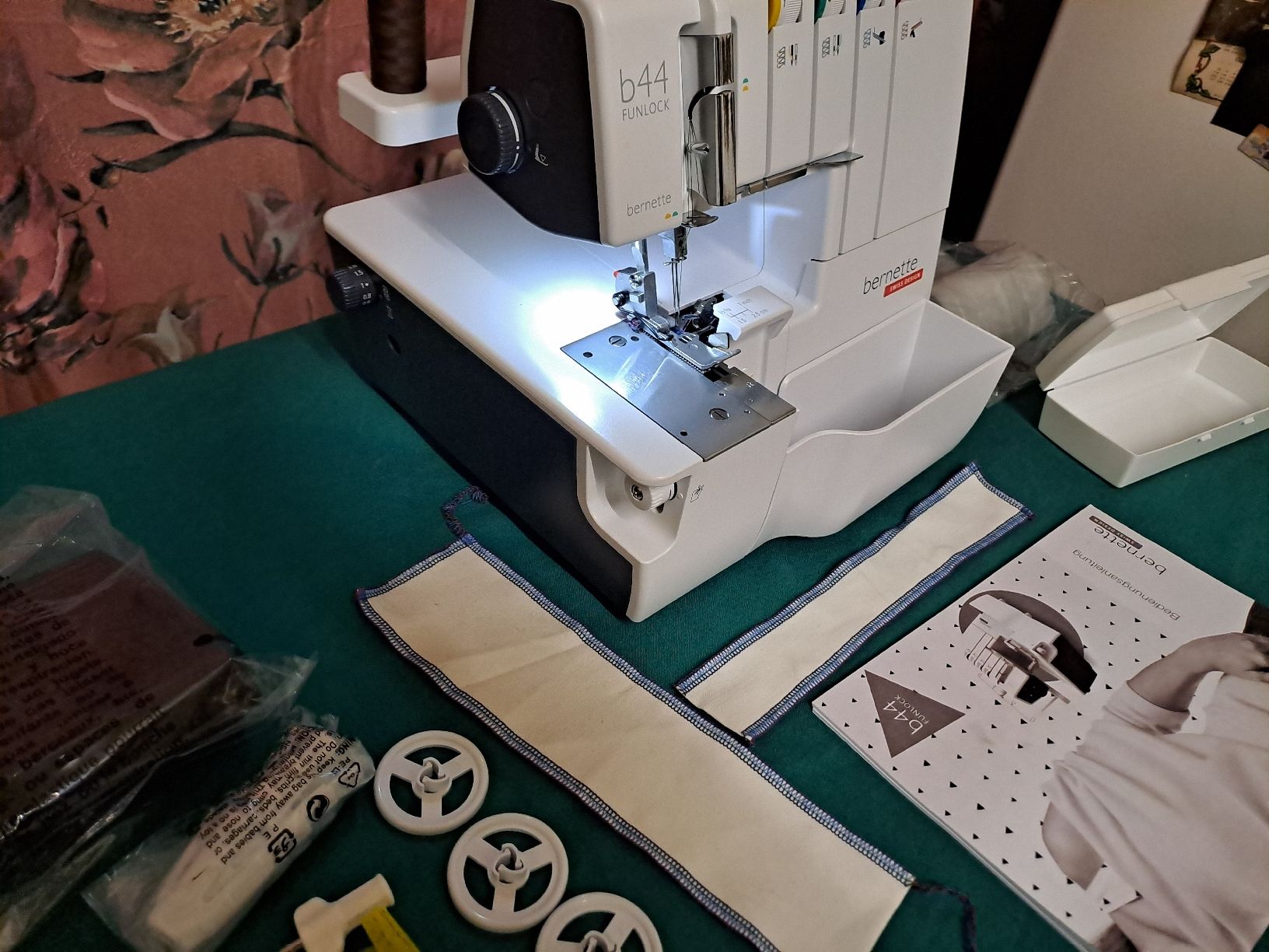 Bernina Nähmaschinen: Bernina bernette b44 funlock – Gebraucht aus Belp von amalija 1