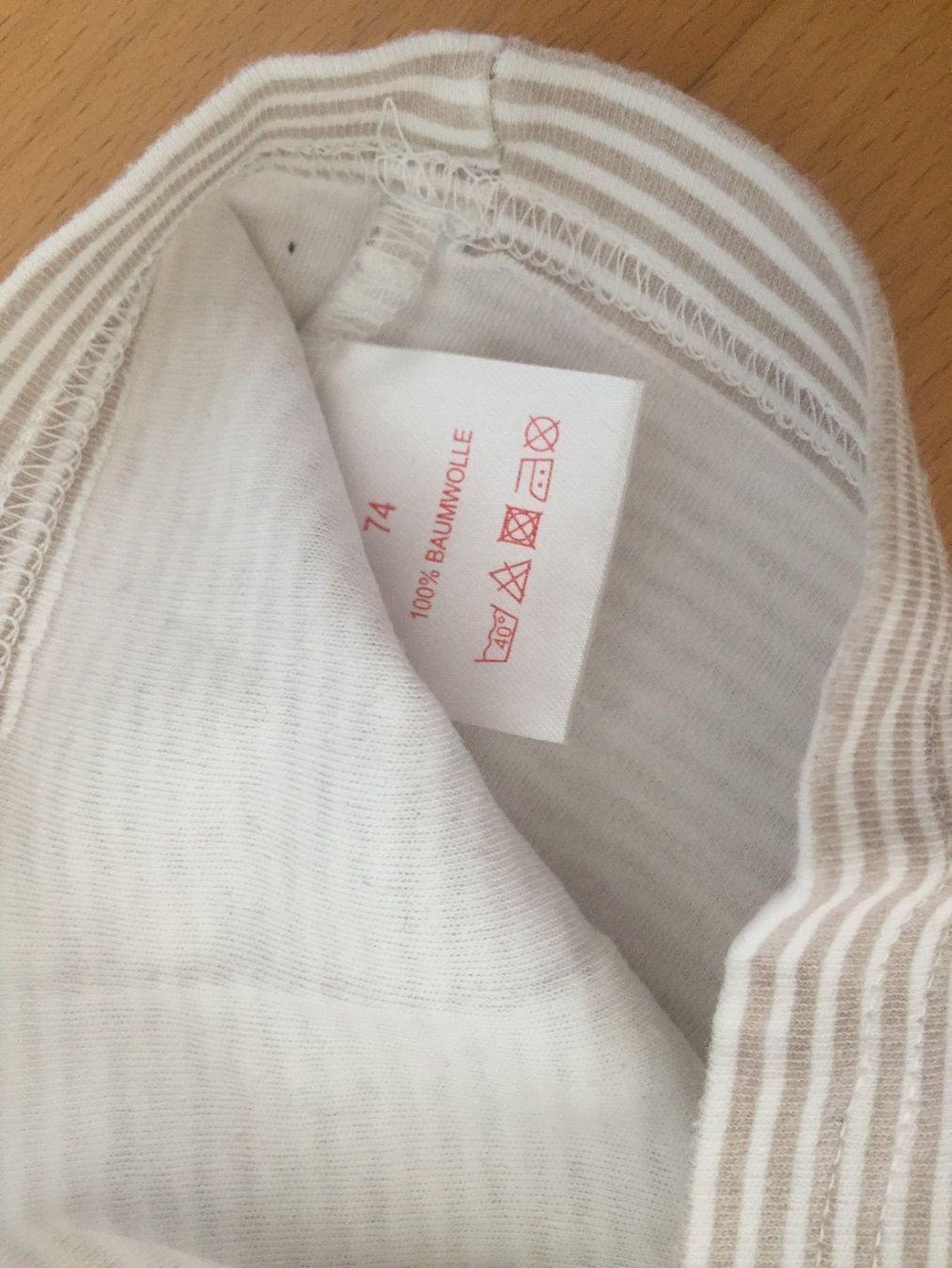 T-shirt: T-Shirt langarm mit Bärmotiv – Usato da Muttenz venduto da Juvenile33 3