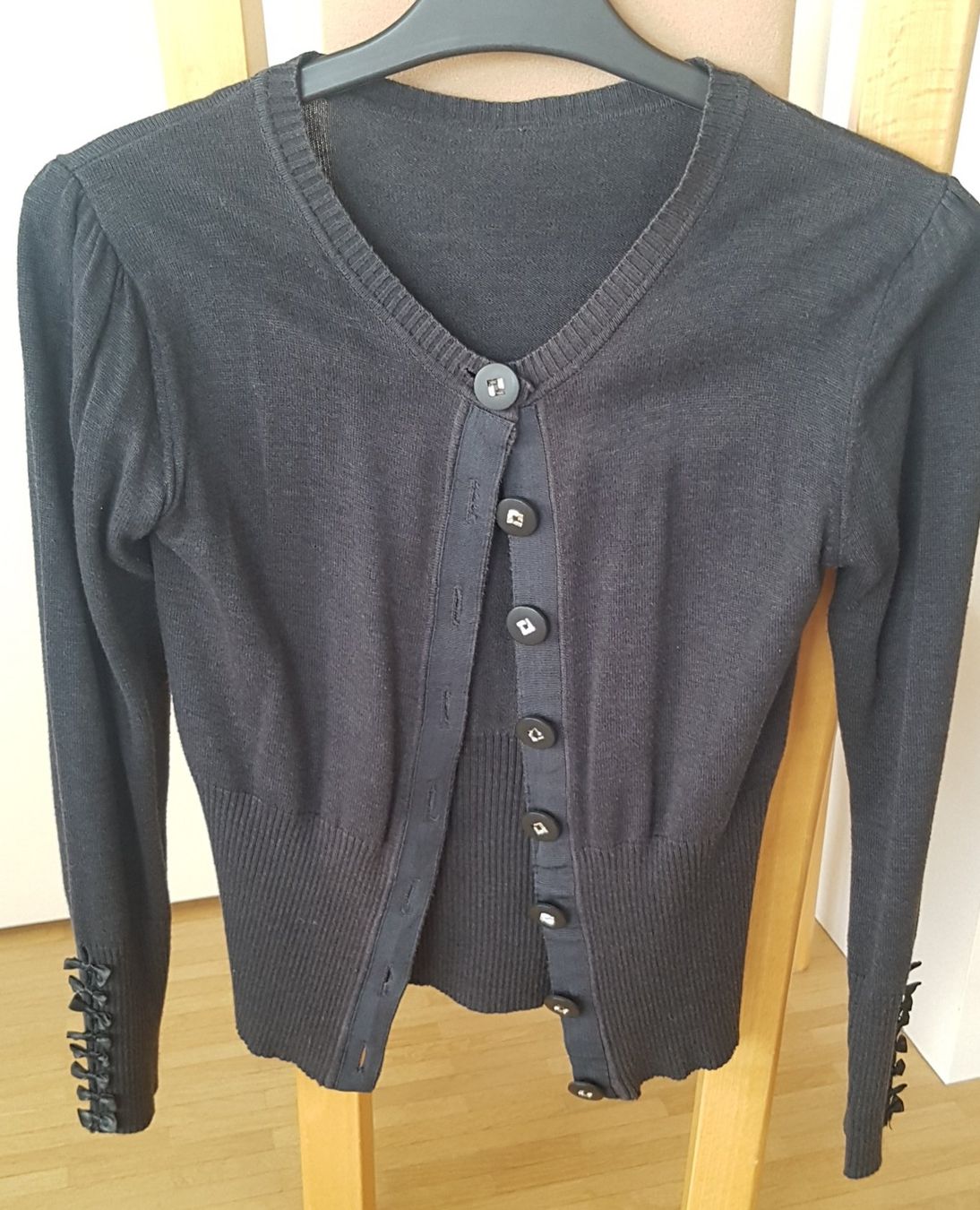 Gilets & Westen: Gilet gris boutonné – Gebraucht aus Le Mont-sur-Lausanne von olatiu