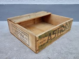 alte Holzkiste Kiste Transportkiste ASTRA FETT STEFFISBURG
