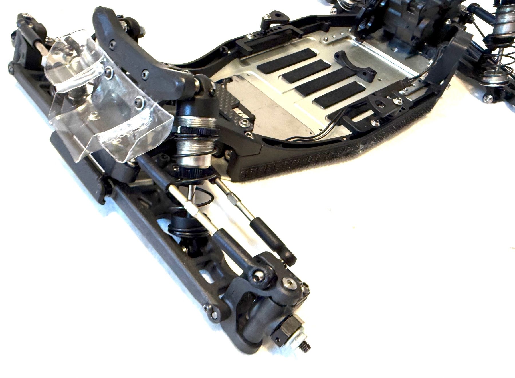 XRay RC Kits de montage: XRAY XB2 2025 ÉDITION CARPET – D'occasion à Yverdon-les-Bains par Fijo-rc 1