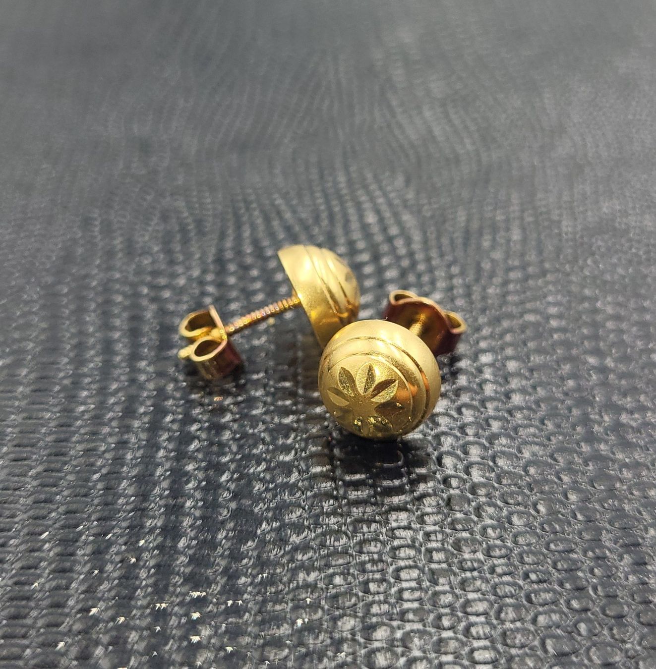 Orecchini pendenti & Orecchini a lobo: 18 Karat 750 Gold Ochstecker – Usato da Wald ZH venduto da Dasilver