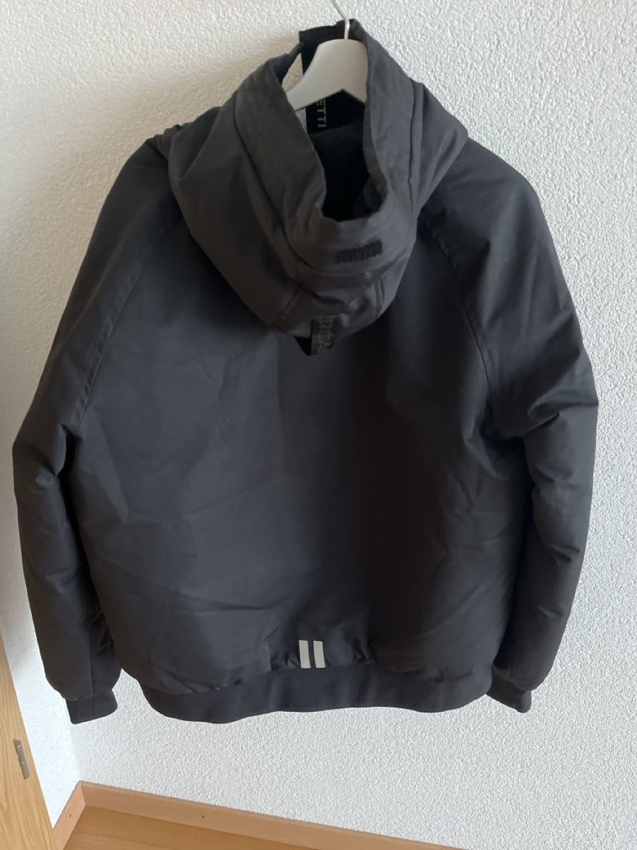Giacche: Veste zavetti noire – Usato da Mont-sur-Lausanne venduto da Pioutch 1